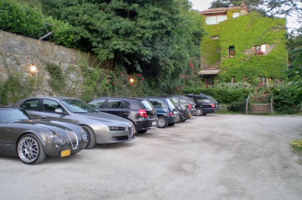 La Riserva Montebello Bolsena Luaran gambar